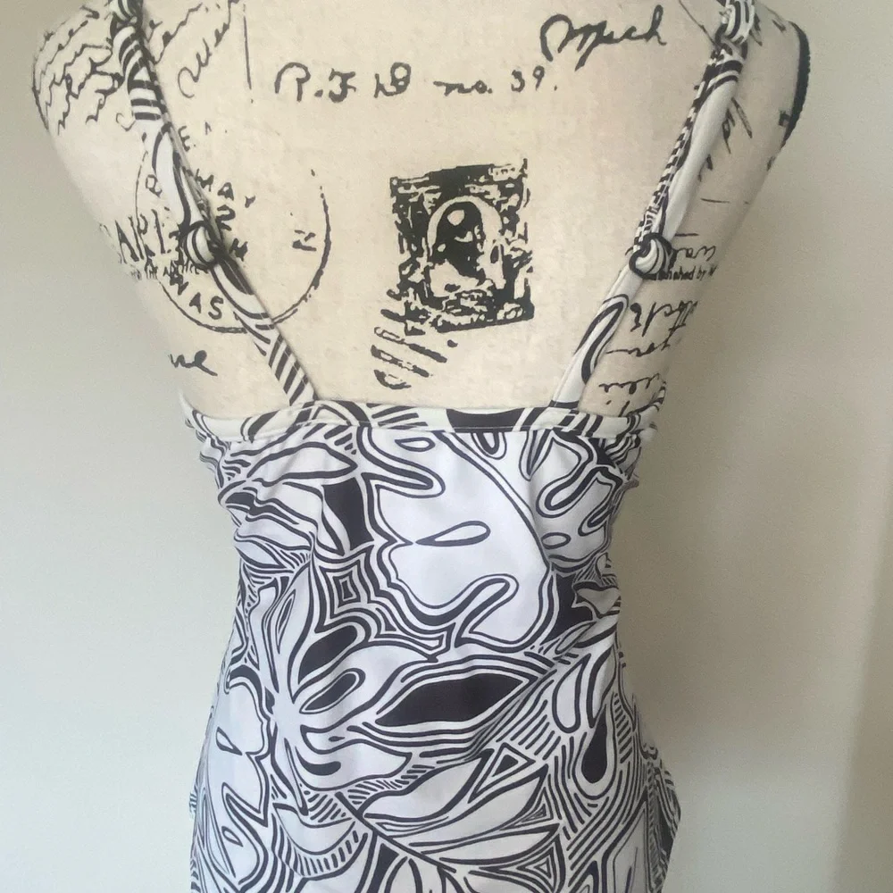 St. John's Bay Tankini Top - Picture 5 of 7